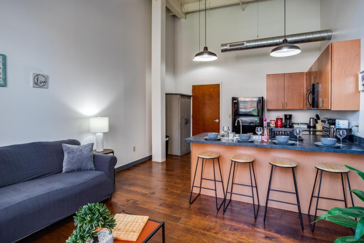 Ny Style Centric Loft With King Bed By Park Ave Apartment โรเชสเตอร์ ภายนอก รูปภาพ